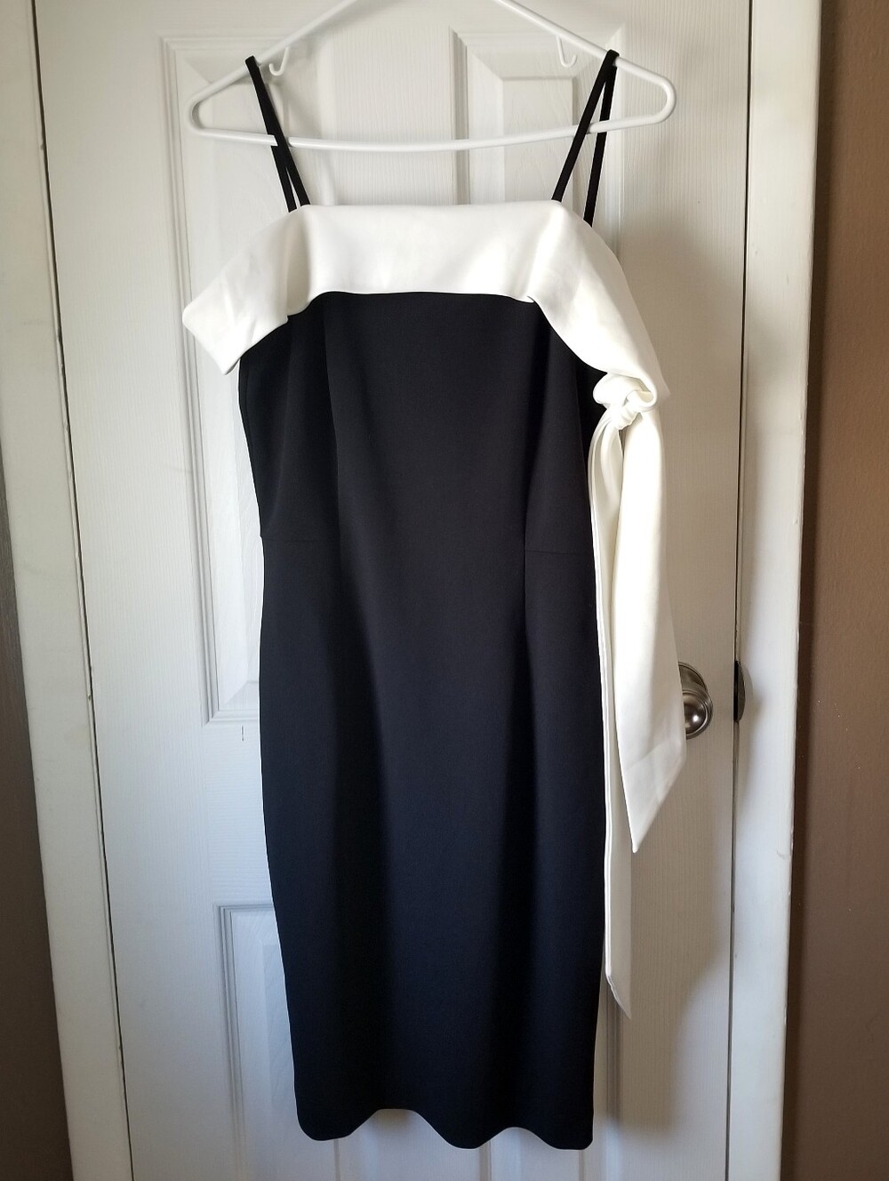 ❗White House Black Market Black Dress with Bow Detail 2❗